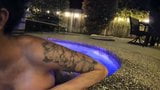 Madrastra es cachonda masturbándose en piscina pública snapshot 12