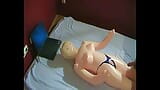 Erste Sexpuppen-Masturbation, um das Sperma zur Besamung zu schicken snapshot 12