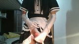 Азиатская сисси горничная поедает всю сперму и играет с его маленьким клитором snapshot 11