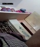 Desi bhabi menghisap kontol devar &amp; memeriksa siapa saja yang datang atau tidak. snapshot 7