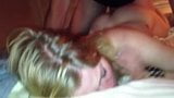 Муженек снимает на видео свою жену с ебарем из интернета snapshot 4