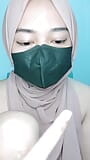 Sudah Horny Berat Cewek Jilbab ini Colmek Sampai Becek snapshot 1