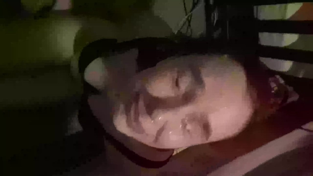 Amatérská kočička chce výstřik na obličej