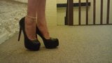 High heels tranny snapshot 3