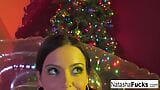 Le solo de Noël coquin de Natasha Nice snapshot 2