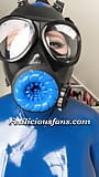 En sådan intressant gasmask 😈 snapshot 10