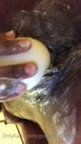 Yomairie s. joseph se masturba los labios de su coño con jabón snapshot 4