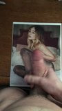 Sabrina Carpenter con omaggio # 16 snapshot 1