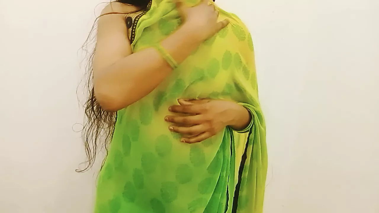 Your Priya bhabhi changing clothes front her devar