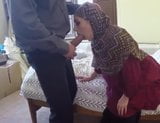 une fille arabe qui baise avec un euroupeen snapshot 2