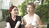 Ersties - Caldi giochi con i piedi e paddle con Ida e Claudia M snapshot 11