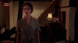 Lily James, a exceção, abre a cena de sexo fosco hd snapshot 1