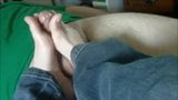 Kinky vriendin footjob snapshot 2