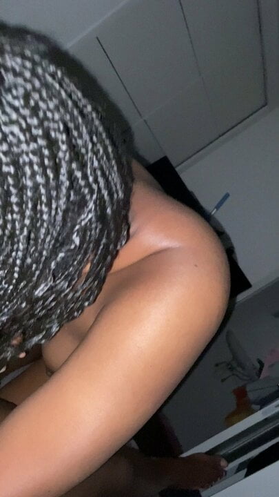Elle Adore me sucer