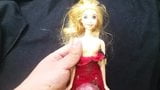 Rapunzel en vestido rojo snapshot 3