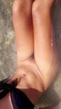 Me masturbo a Susy en la playa - ella gime como una princesa snapshot 10