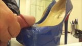 Jizsing blue pumps slow motion snapshot 5