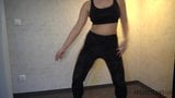Menina de calças de ioga apertada recebe creampie quente - projectsexdiary snapshot 4