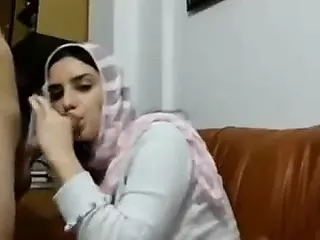 Turkish Turbanli Kiz Sevgilisiyle Camda Sikisiyor - arsivizm