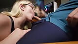 Poniéndose lencería sexy y metiéndose debajo de su escritorio para mamarlo mientras juega. P 1 of 3  - Mama_Foxx94 snapshot 8