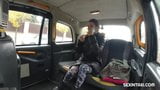 Un meccanico di automobili arrapato ha sedotto una ragazza slovacca dai grossi seni snapshot 2