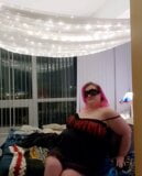 La Sra. Pink en su bonita lencería te invita a la cama snapshot 9