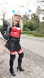 Sissy hoeren in zwarte leren outfit snapshot 13