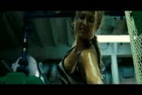 파란색 닙 슬립을 입은 Jessica alba(긴) snapshot 5