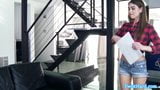 Riley Reid zjadła przed psem snapshot 1