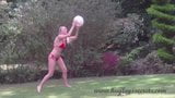 Divertimento in bikini (20 settembre 2010) snapshot 2