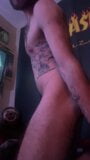 Curioso ragazzo etero tatuato amatoriale viene piegato snapshot 1