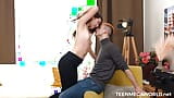 TeenMegaWorld - TeenSexMovs - 섹스를 위해 실내로 가자! snapshot 4