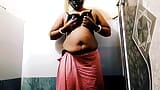핫한 비디오에서 섹스하는 인도 아줌마 snapshot 2