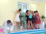 Sex party in piscina 7! snapshot 2