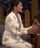 Priyanka chopra, edição lenta, hd completo - entrevista com Jimmy (gemido) snapshot 19