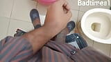 İnce Vücut Sevimli Genç Büyük Siyah Horoz Tarafından Sürülmüş Sıkı Kıçını Alır. snapshot 5