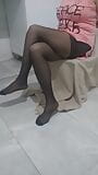 Mature woman in black nylons has experience in arousing snapshot 5