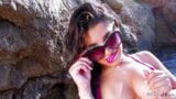 Pawg latina adolescente Carla Cruz pega e fode na praia snapshot 2