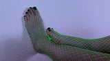 Giada穿着绿色荧光渔网的性感脚 snapshot 8