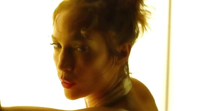 Jennifer Lopez’s Performance of ‘On The Floor’ at the American Music Awards: An Unforgettable Night!