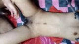 Pareja india tiene sexo en la cama snapshot 16