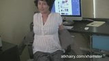 Desiree mature et poilue exhibe son buisson glorieux snapshot 2