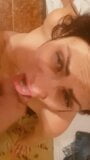 Hotty esposa chupa deepthroat y consigue mucho esperma en boca snapshot 10