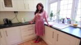 Pink Sindy teases in the kitchen snapshot 1