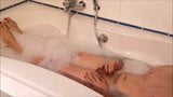 Ruinierter Orgasmus in Badewanne mit 7 Tagen angesammelten Spermas snapshot 2