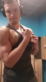 Gym pump and flexing in public locker rooms snapshot 1