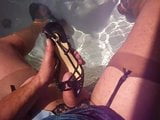 SCHUH FICK IM POOL snapshot 5