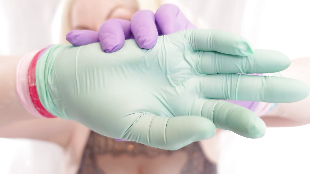 ASMR: 4 layers of nitrile gloves and cookie