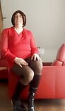 Nicki-Crossdress sexy rode minijurk, panty en laarzen snapshot 7