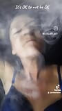 Milf che fuma snapshot 9